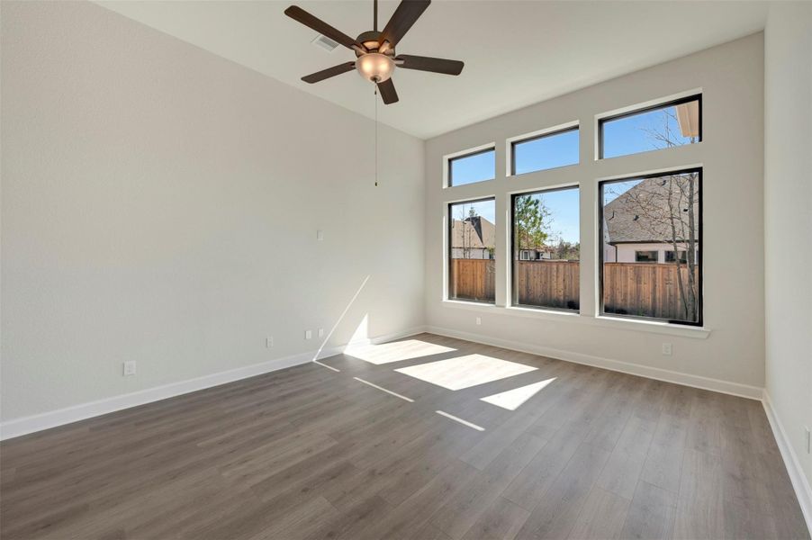 Spacious, unfurnished interior of a new home in Kresston, Montgomery (Image 26).