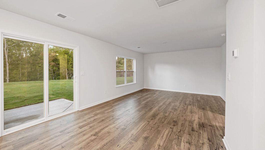 Spacious, unfurnished interior of a new home in Wildbrook Village, Waynesville (Image 13).