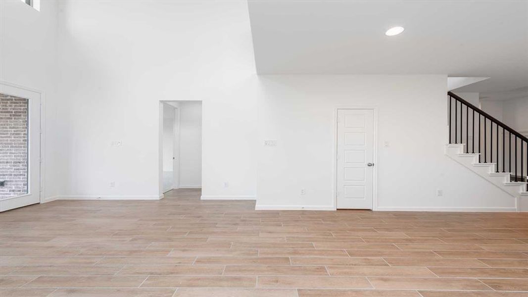 Spacious, unfurnished interior of a new home in Devonshire - Reserve 45', Forney (Image 19). Spacious, unfurnished interior of a new home in Devonshire - Reserve 45', Forney (Image 19).