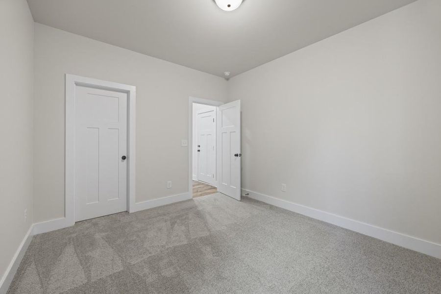 Spacious, unfurnished interior of a new home in , Hartwell (Image 36).