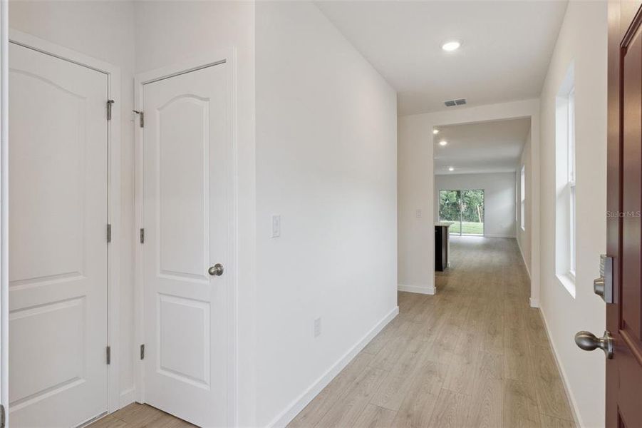 Spacious, unfurnished interior of a new home in , Kissimmee (Image 34).