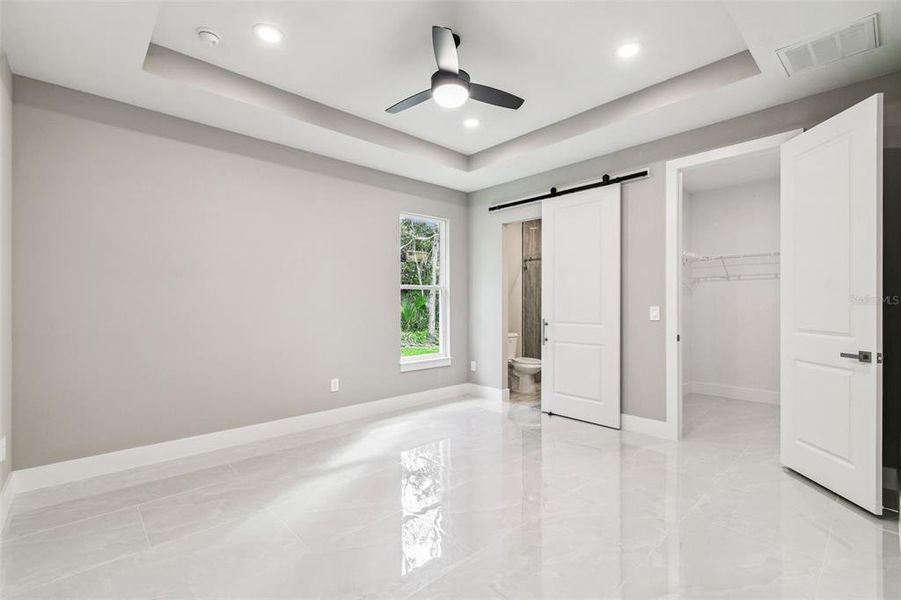 Spacious, unfurnished interior of a new home in , Brooksville (Image 38).