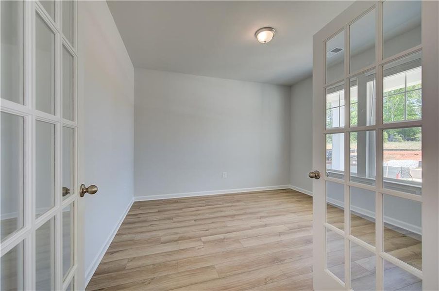 Spacious, unfurnished interior of a new home in Bowers Farm, McDonough (Image 14).