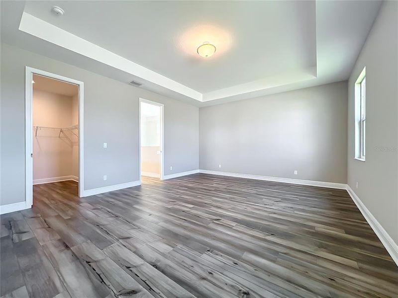 Spacious, unfurnished interior of a new home in Watercolor Place, Bradenton (Image 62).