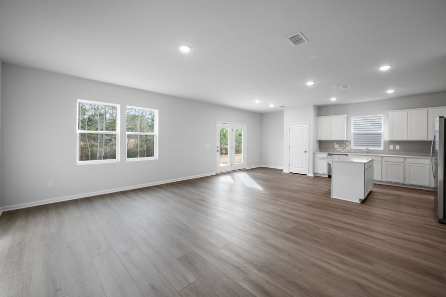 Spacious, unfurnished interior of a new home in Grand Arbor, Blythewood (Image 17).
