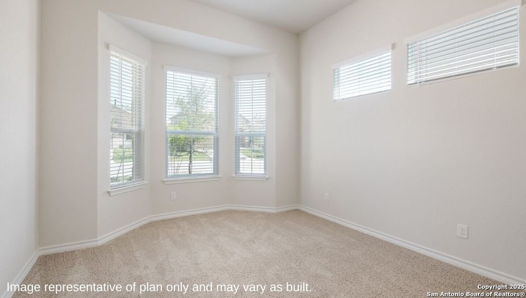 Spacious, unfurnished interior of a new home in Brookstone Creek, San Antonio (Image 12).