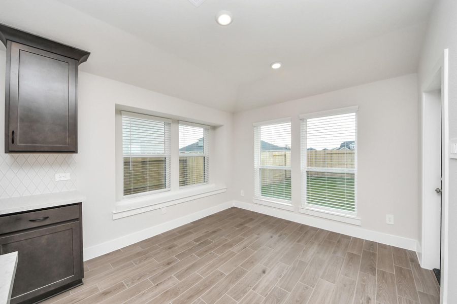 Spacious, unfurnished interior of a new home in Laurel Landing: Landmark Collection, Alvin (Image 32).