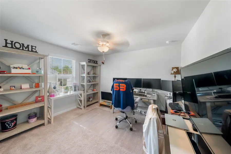 Image 17 of a home in Lakes at Black Oak. Image 17 of a home in Lakes at Black Oak.