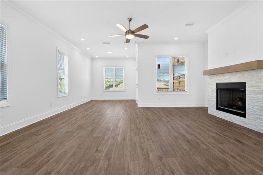 Spacious, unfurnished interior of a new home in Townes 333, Peachtree Corners (Image 33).