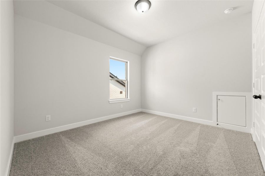 Spacious, unfurnished interior of a new home in Candela, Richmond (Image 15).