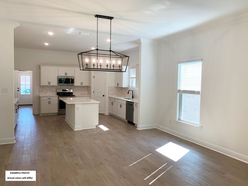 Spacious, unfurnished interior of a new home in Sentinel Ridge, Pace (Image 6).