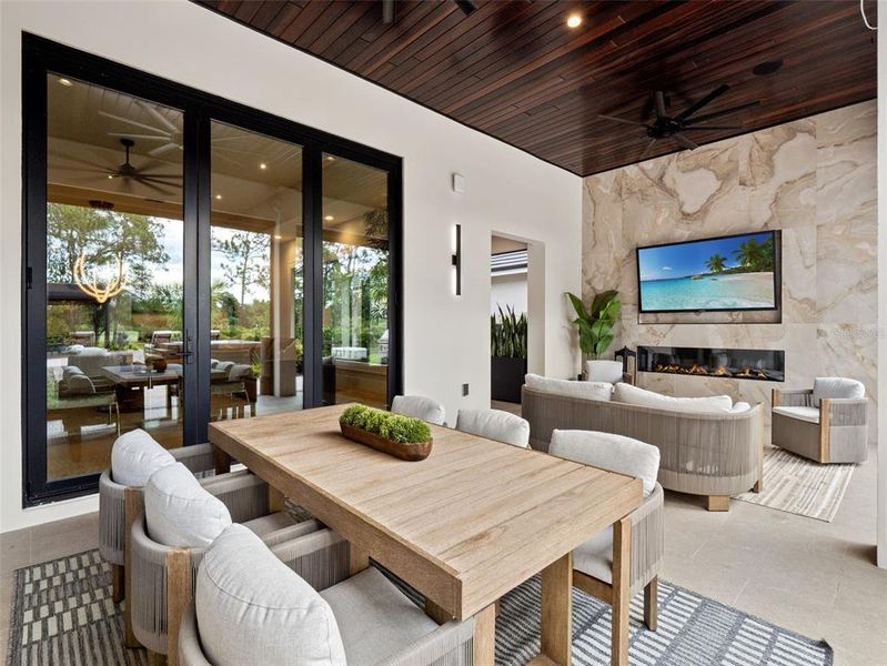 Exterior details and patio area of a home in , Orlando (Image 29).