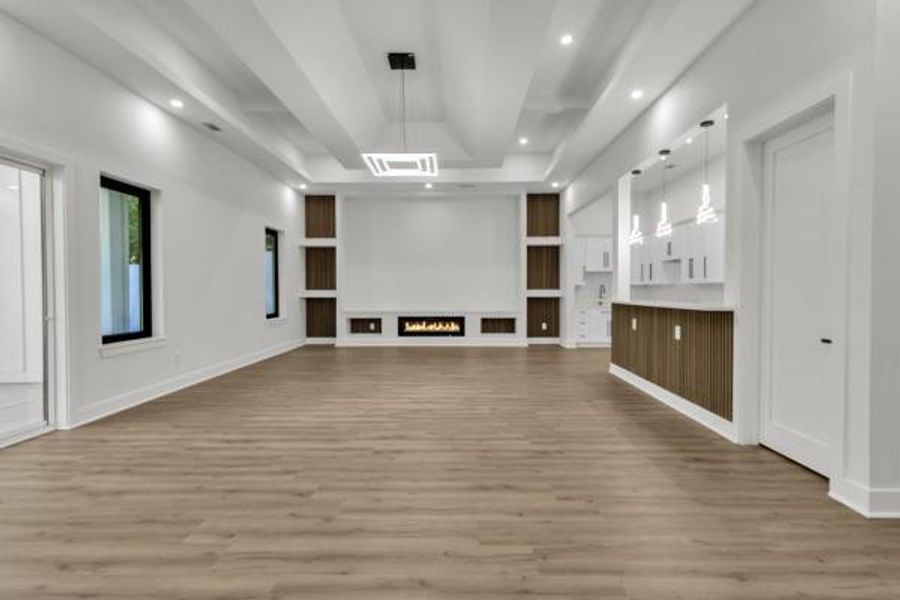 Spacious, unfurnished interior of a new home in , Atlanta (Image 77).
