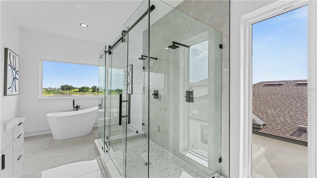 Furnished interior view inside a new home in , Lake Alfred (Image 14).