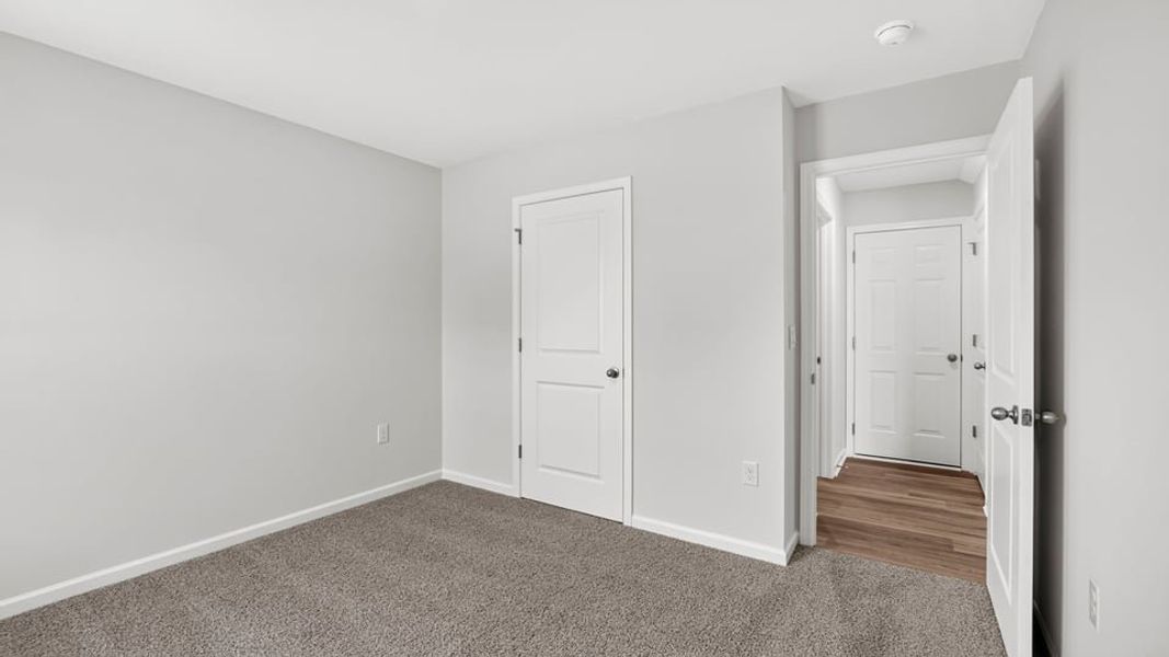Spacious, unfurnished interior of a new home in Cascade Point, Seneca (Image 28).