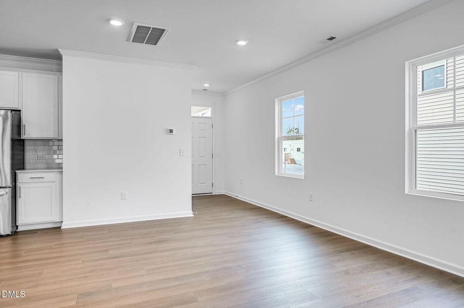 SUN_CaitlinCrossing_Pic_OakleyII-12