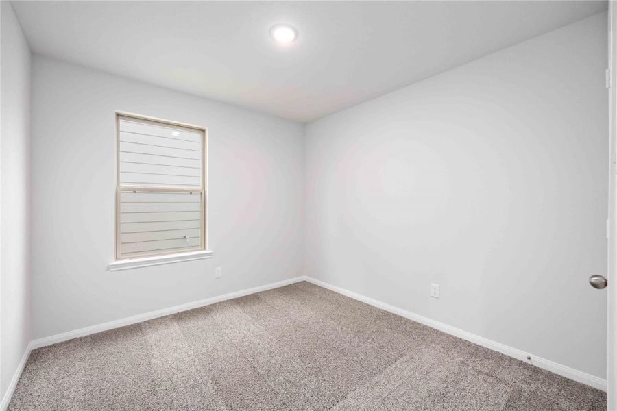 Spacious, unfurnished interior of a new home in Sandrock Station, Houston (Image 21).