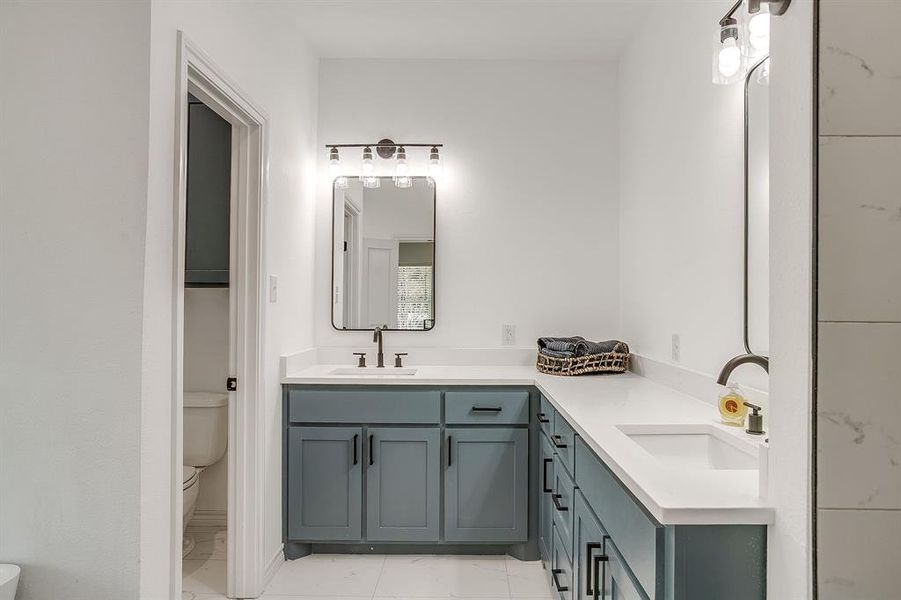 Furnished interior view inside a new home in , Granbury (Image 18).