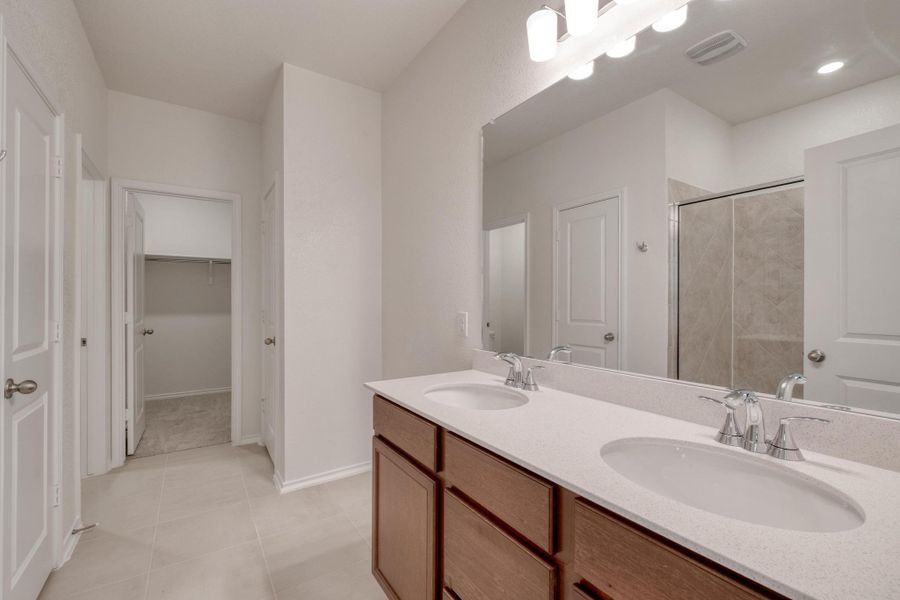 Furnished interior view inside a new home in Sonterra - Cool Water, Jarrell (Image 7). Furnished interior view inside a new home in Sonterra - Cool Water, Jarrell (Image 7).