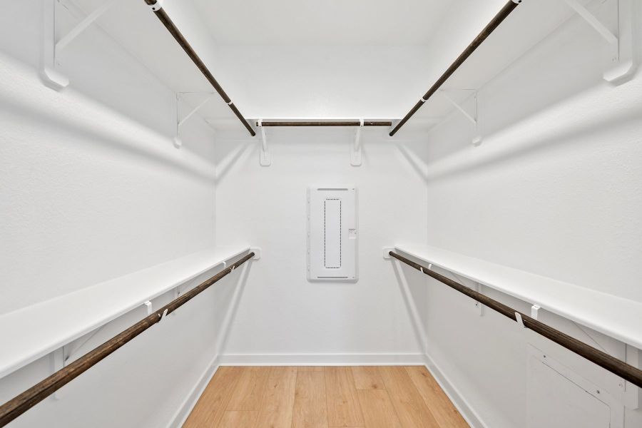 Spacious, unfurnished interior of a new home in Lariat, Liberty Hill (Image 33).