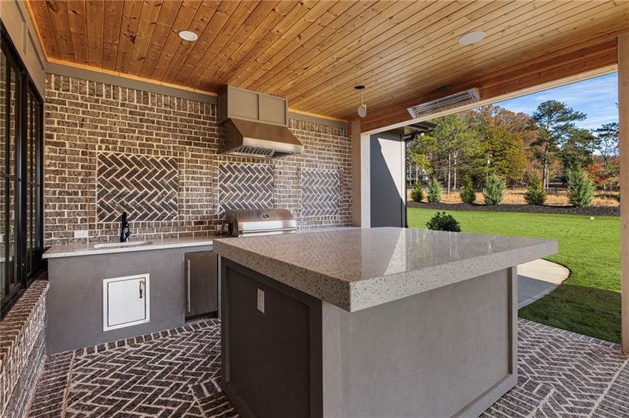 Exterior details and patio area of a home in , Alpharetta (Image 43).