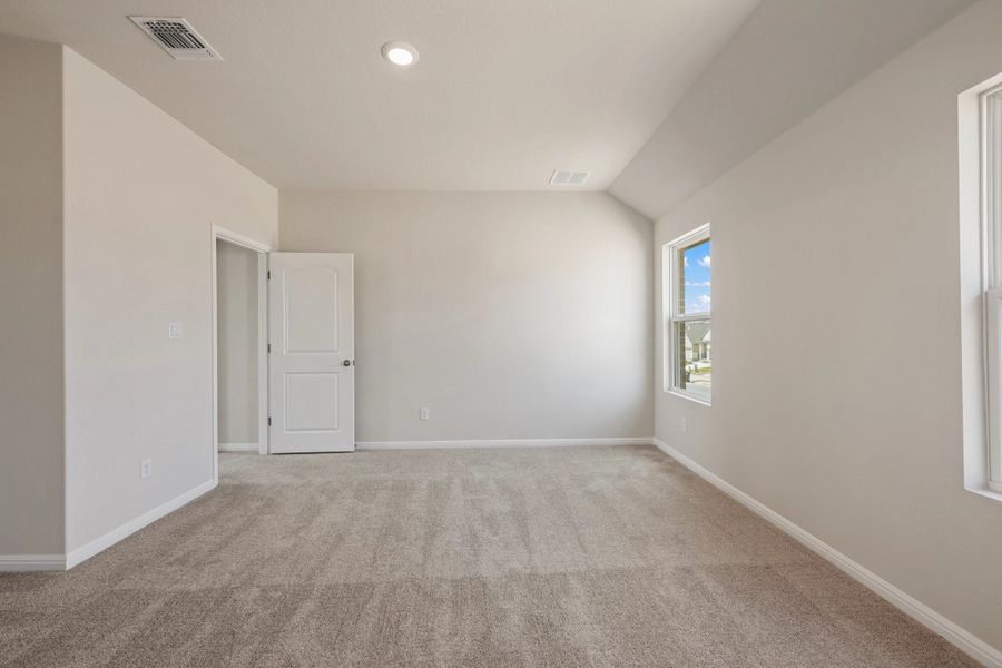 Spacious, unfurnished interior of a new home in The Cottages at La Cima, San Marcos (Image 45).