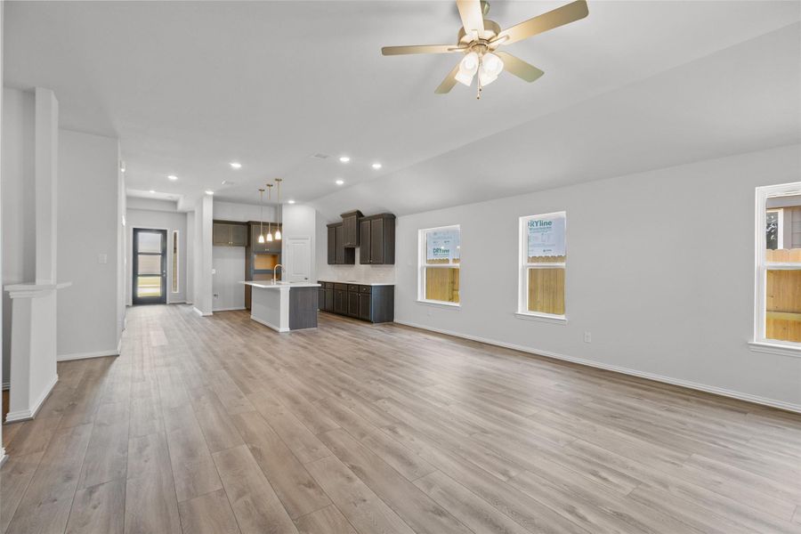 Spacious, unfurnished interior of a new home in Azalea, Katy (Image 28). Spacious, unfurnished interior of a new home in Azalea, Katy (Image 28).