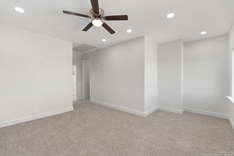Spacious, unfurnished interior of a new home in , San Antonio (Image 45).