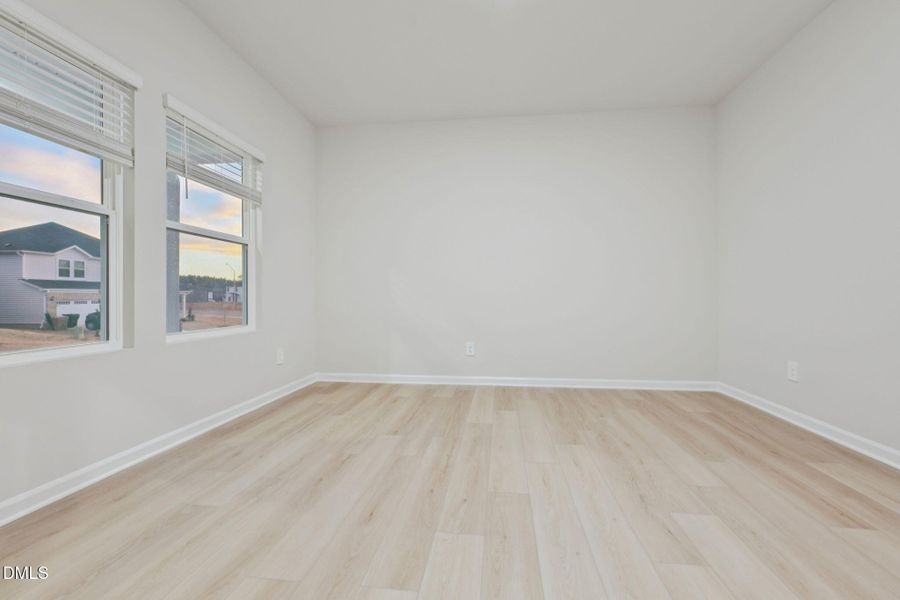 11-web-or-mls-Raleigh - Oak Manor - 540 11-web-or-mls-Raleigh - Oak Manor - 540