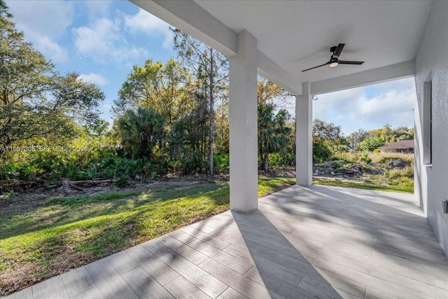 Exterior details and patio area of a home in , Lehigh Acres (Image 17).