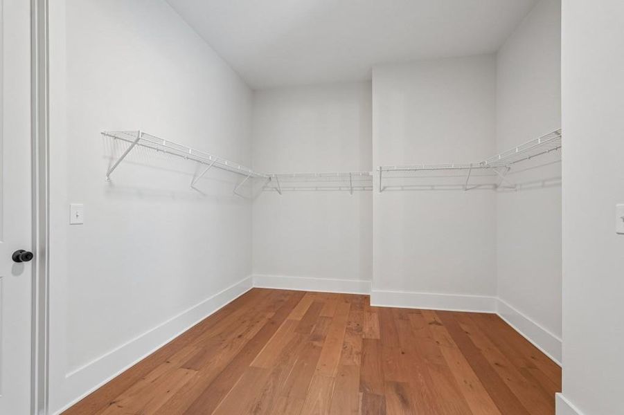 Spacious, unfurnished interior of a new home in Arden on Lanier, Cumming (Image 19).
