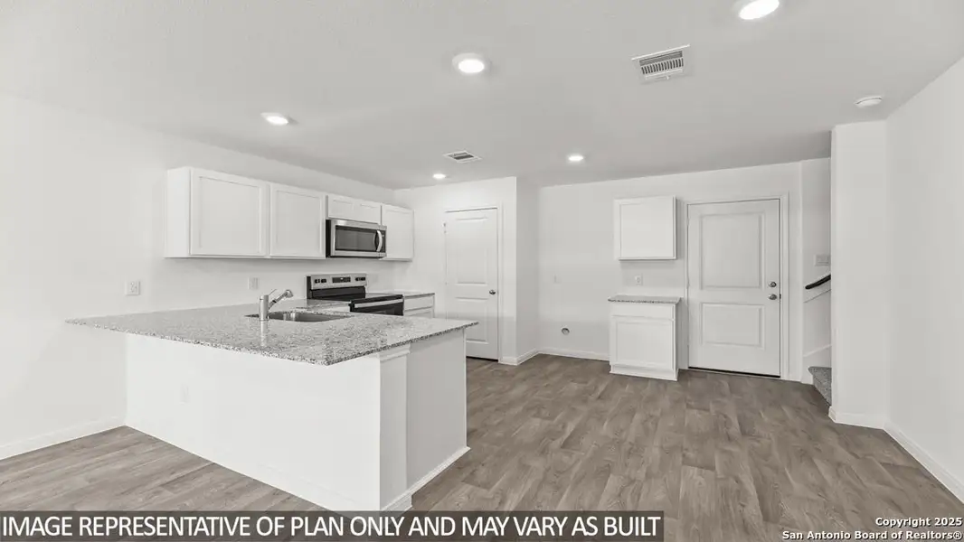 Furnished interior view inside a new home in Sonora, San Antonio (Image 3).