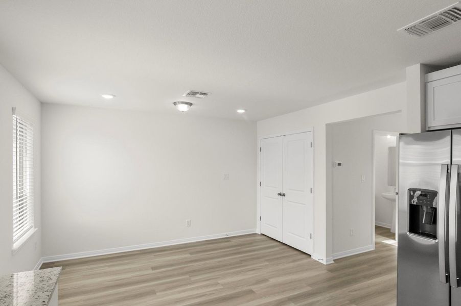 Spacious, unfurnished interior of a new home in Blanco Vista, San Marcos (Image 24). Spacious, unfurnished interior of a new home in Blanco Vista, San Marcos (Image 24).