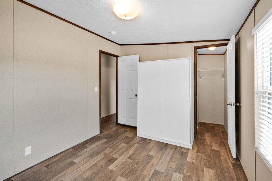 Spacious, unfurnished interior of a new home in , St. Cloud (Image 14).