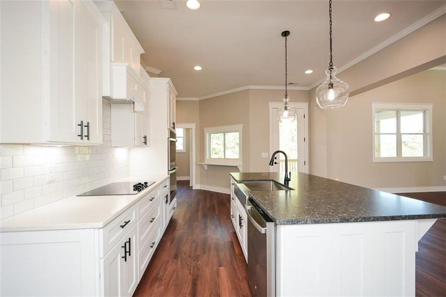 Furnished interior view inside a new home in , Jasper (Image 4).