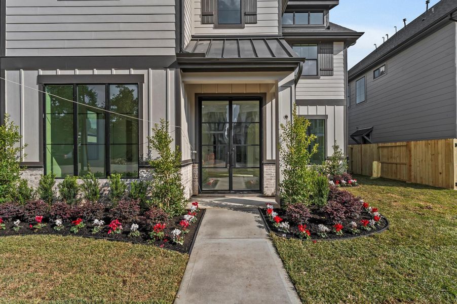 Another view of 406 Columbia in the Heights.