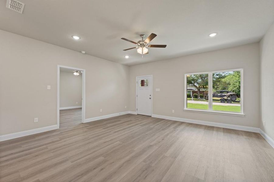 Spacious, unfurnished interior of a new home in , Cleburne (Image 35). Spacious, unfurnished interior of a new home in , Cleburne (Image 35).