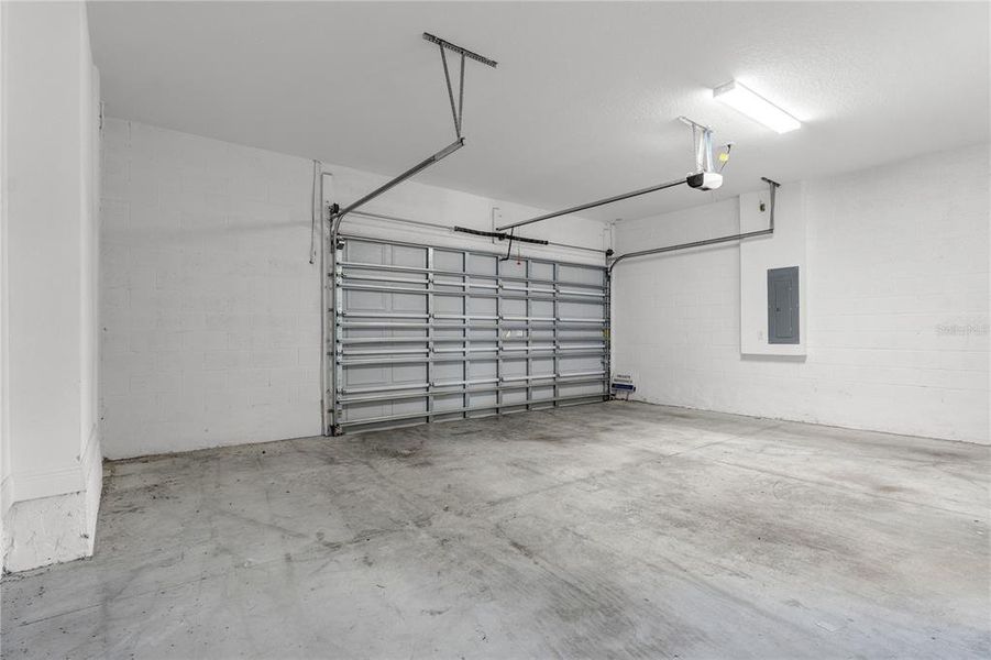 Spacious, unfurnished interior of a new home in Summerdale Park at Lake Nona, Orlando (Image 28).