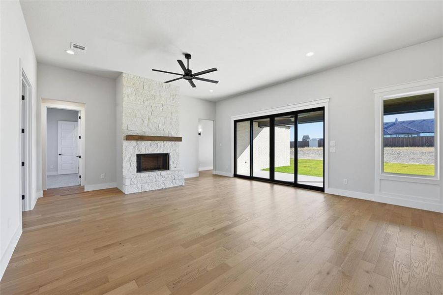 Spacious, unfurnished interior of a new home in Aledo Heights - Aledo ISD, Aledo (Image 25). Spacious, unfurnished interior of a new home in Aledo Heights - Aledo ISD, Aledo (Image 25).