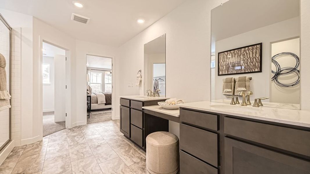 Chelton owners bathroom