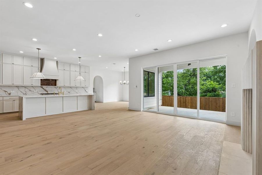 Spacious, unfurnished interior of a new home in , Dallas (Image 21).