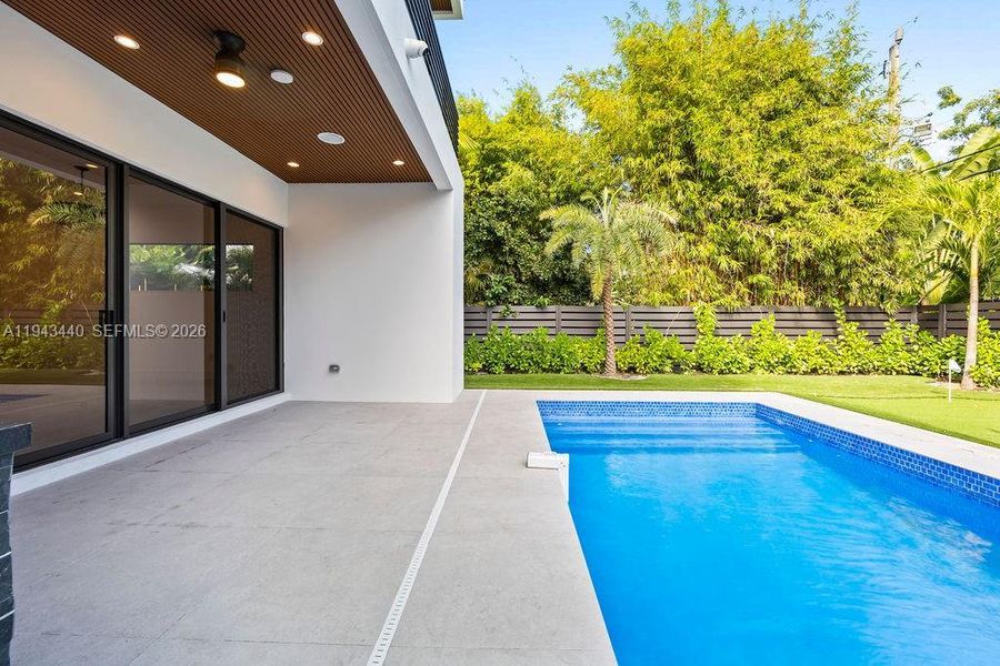 Exterior details and patio area of a home in , Fort Lauderdale (Image 36). Exterior details and patio area of a home in , Fort Lauderdale (Image 36).