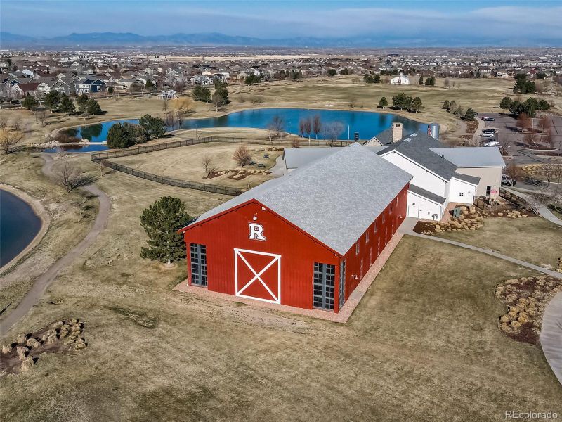 Community amenities in , Commerce City (Image 33).