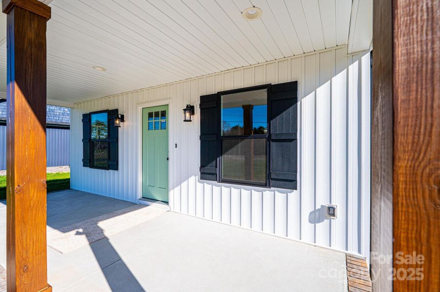 Exterior details and patio area of a home in , Hildebran (Image 15).