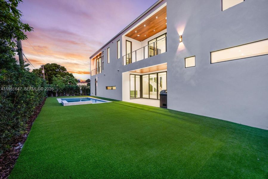 Exterior details and patio area of a home in , Miami (Image 37).