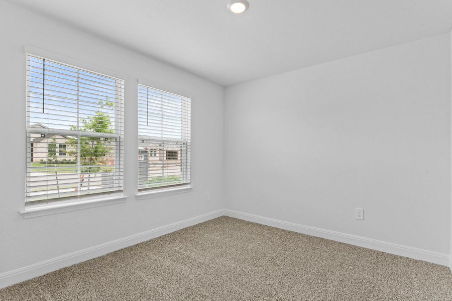 Spacious, unfurnished interior of a new home in Riverview, Georgetown (Image 15).