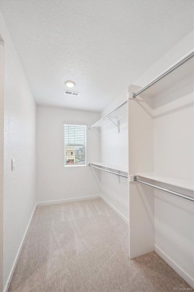 Spacious, unfurnished interior of a new home in Horizon Uptown, Aurora (Image 27).