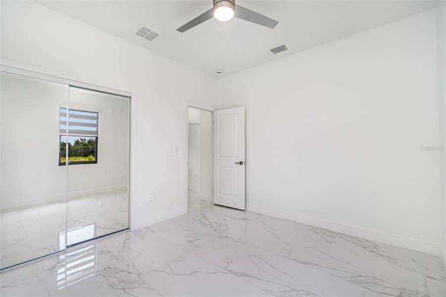 Spacious, unfurnished interior of a new home in , Port Charlotte (Image 15).