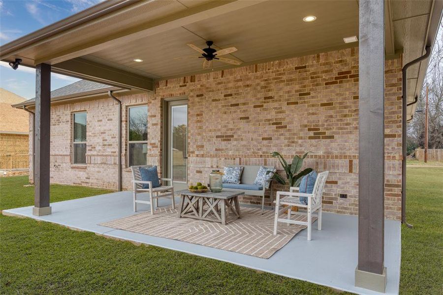 Cover patio to enjoy the outdoors. Cover patio to enjoy the outdoors.