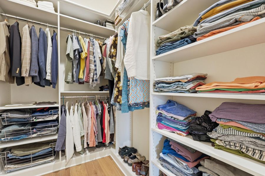 Close-up of interior finishes inside a home in , Charleston (Image 20).